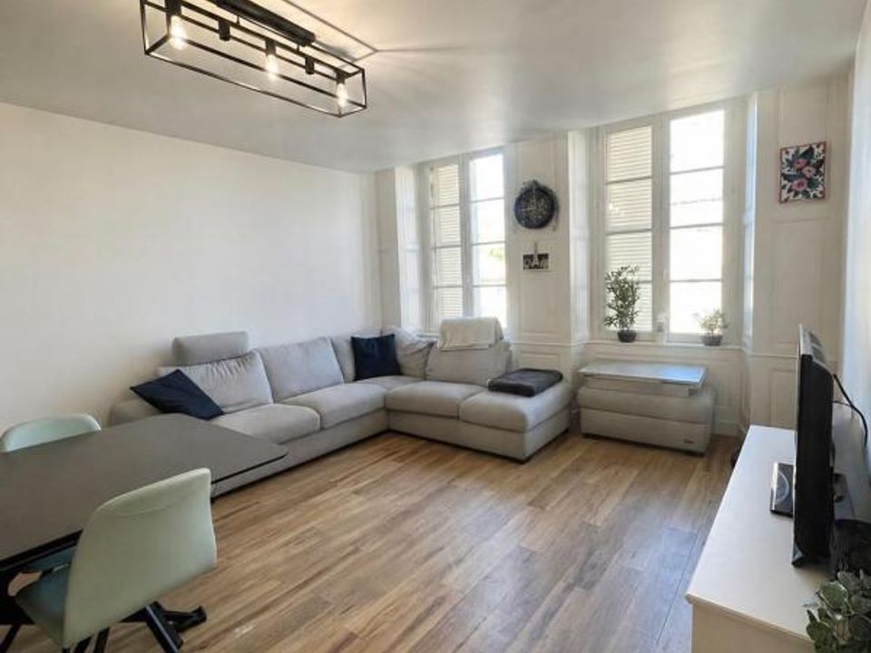 Apartament a Saint-Leonard-de-Noblat, Haute-Vienne - foto 1