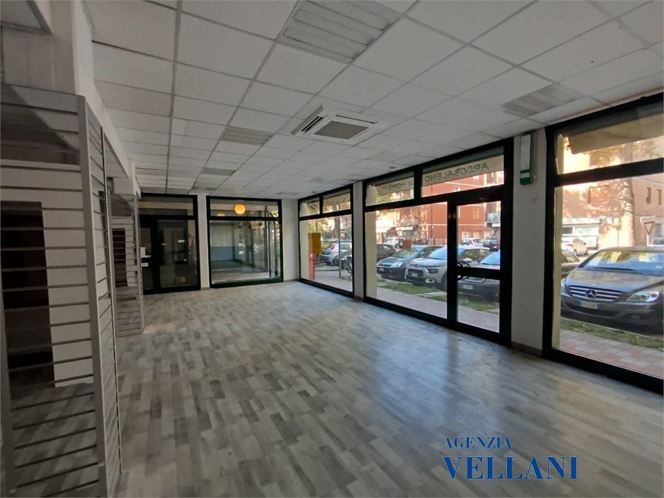 L'establiment comercial a Carpi, Modena - foto 1