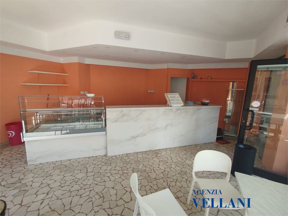 L'establiment comercial a Carpi, Modena - foto 3