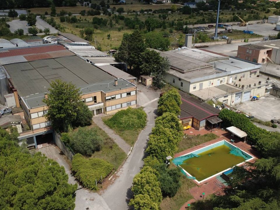 Propriedade comercial em Spoleto, Perugia - foto 1