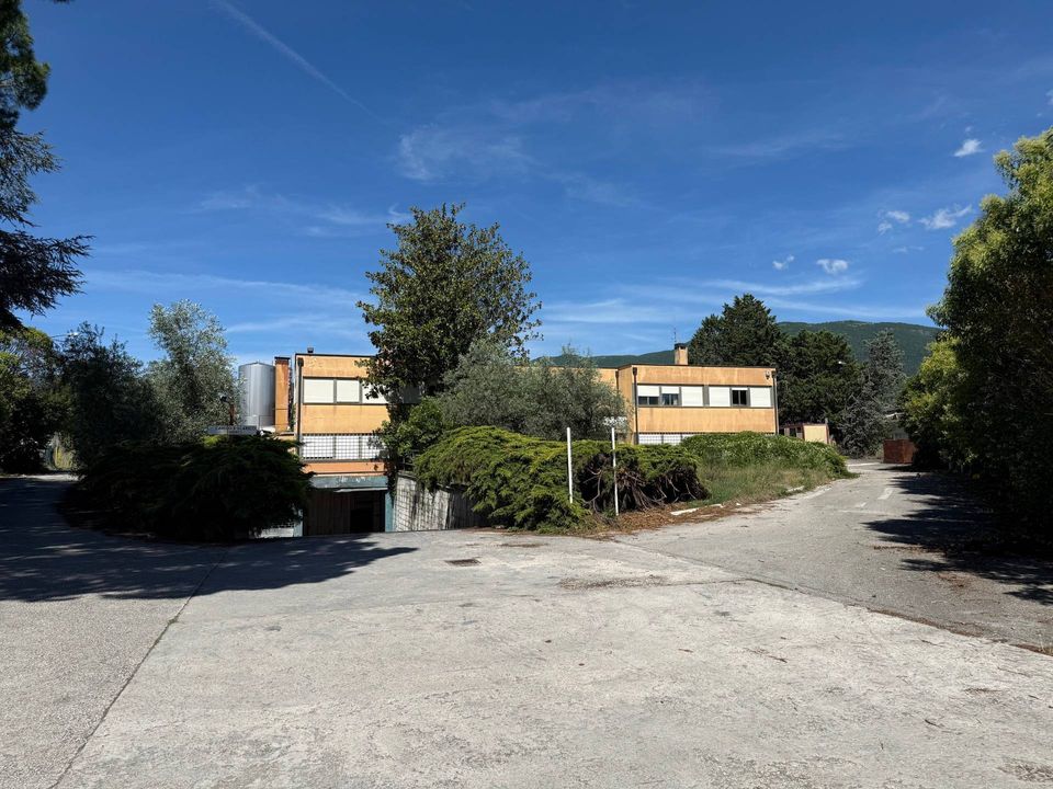 Propriedade comercial em Spoleto, Perugia - foto 2
