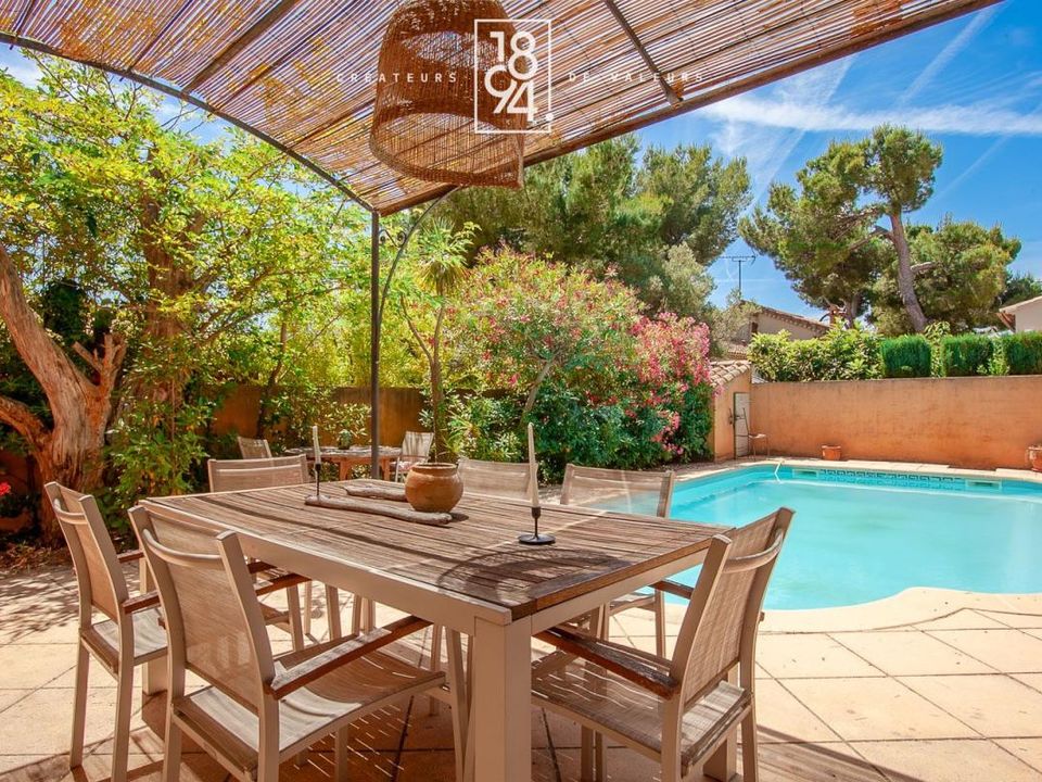 Villa i Carry-le-Rouet, Bouches-du-Rhone - foto 1