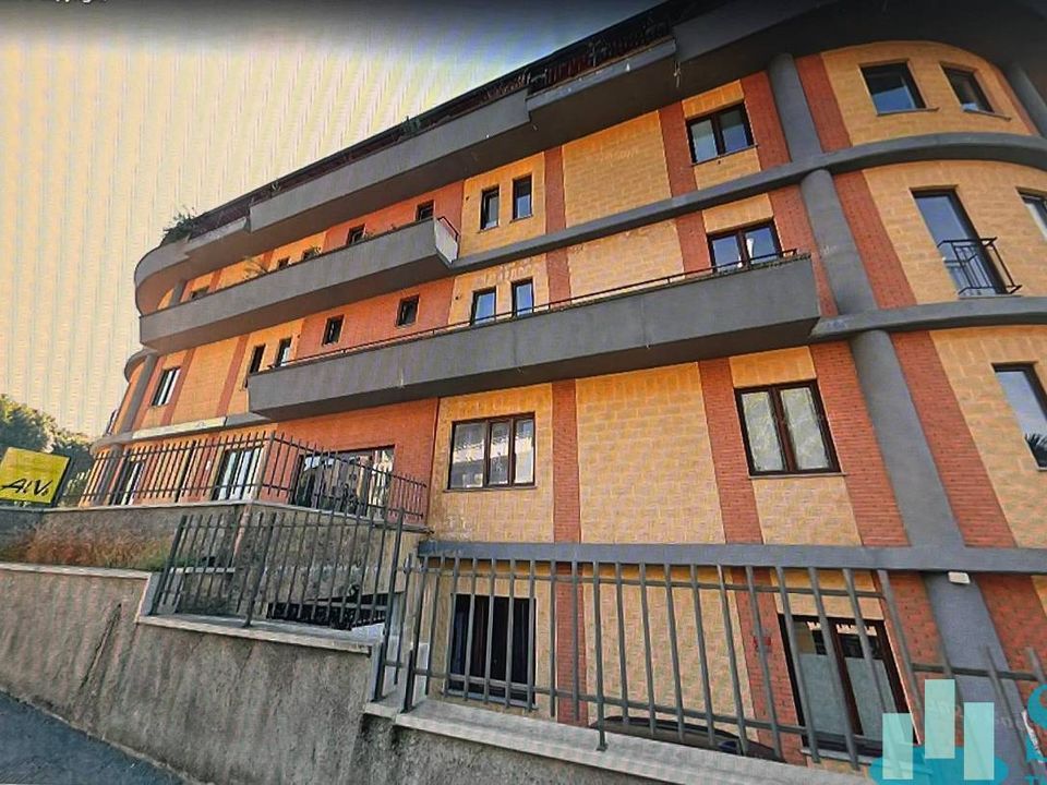 Erhvervsejendom i Trezzano sul Naviglio, Milan - foto 1