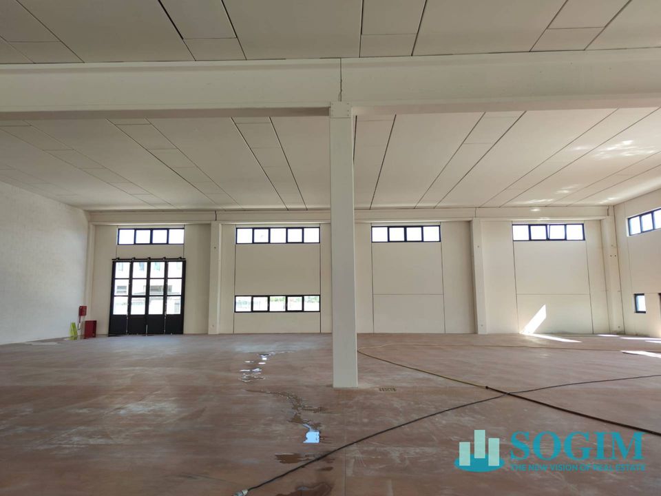 Commercial property in Rivolta d'Adda, Cremona - photo 3