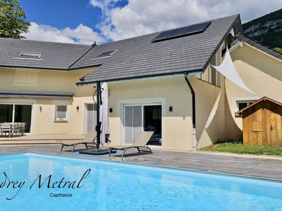 Villa i Serrières-en-Chautagne, Savoie - foto 1