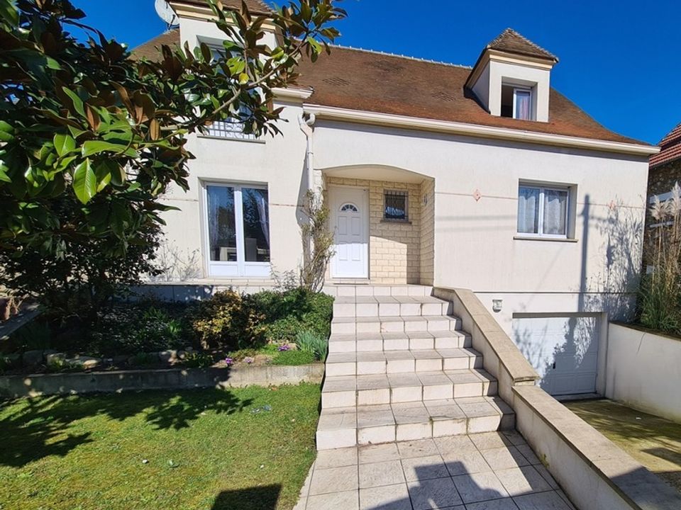 Villa i Sainte-Genevieve-des-Bois, Essonne - foto 1