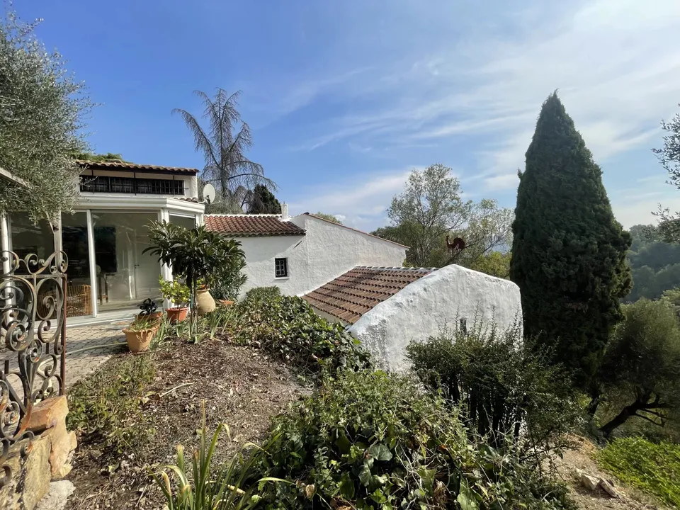 Villa i Cantaron, Alpes-Maritimes - bilde 1