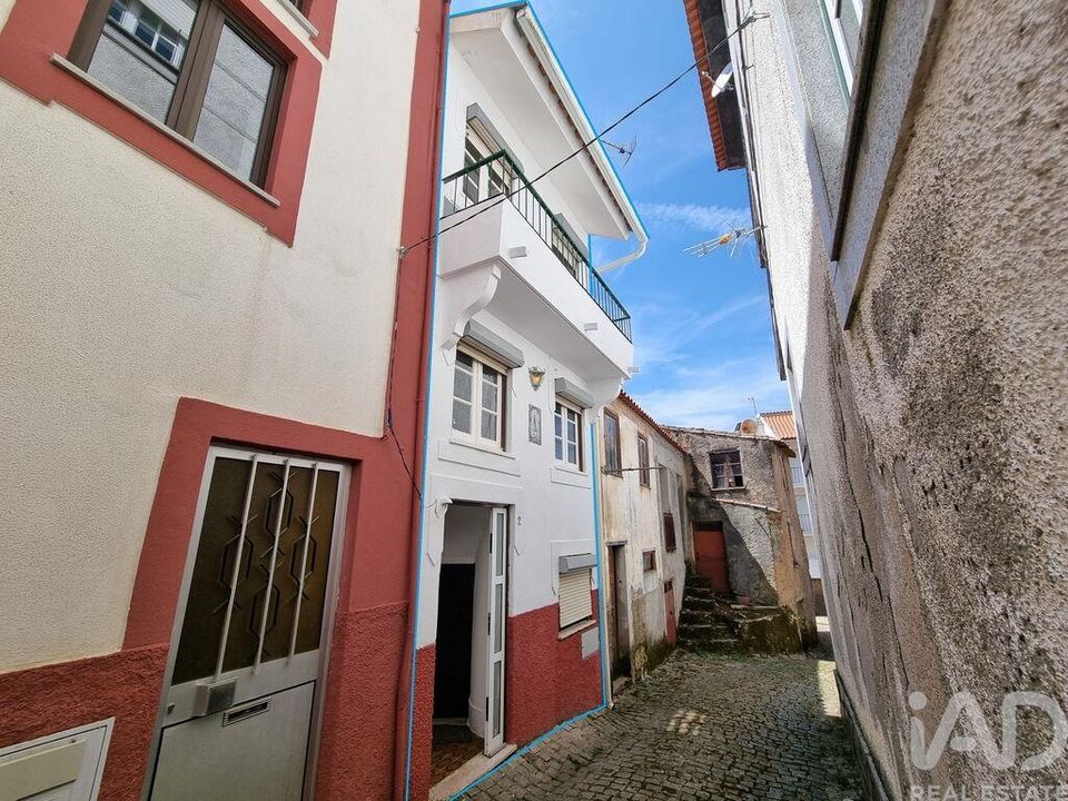 Casa adosada en Arganil, Coimbra - foto 1