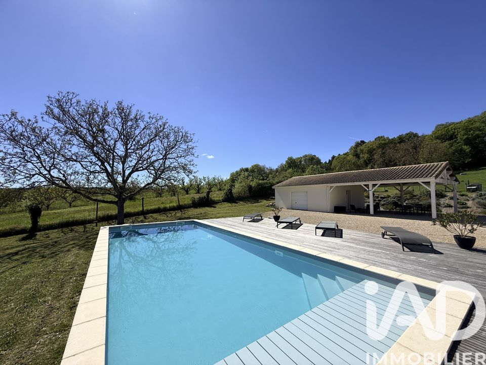 Villa en Vouneuil-sur-Vienne, Vienne - foto 1