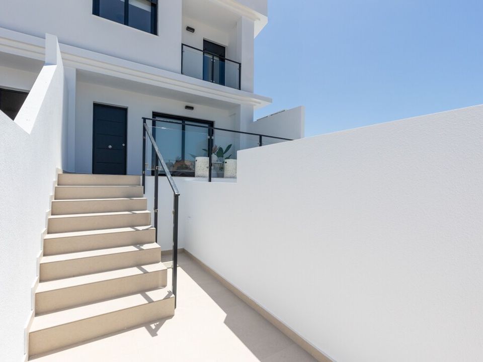 Casa de pueblo en Alicante, Alicante - foto 2