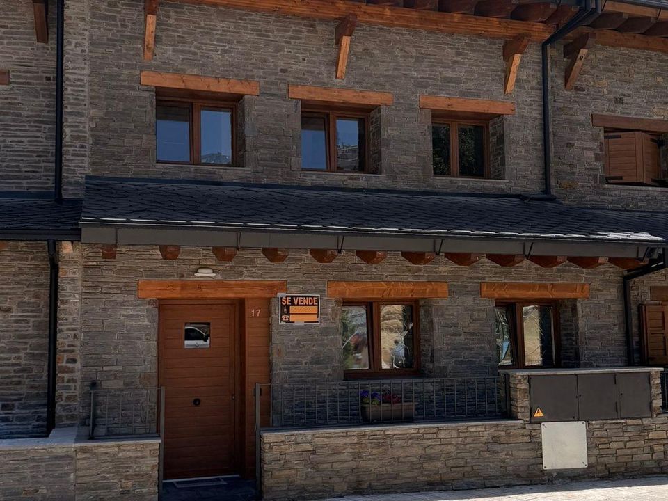 Rekkehus i Puigcerda, Gerona - bilde 2