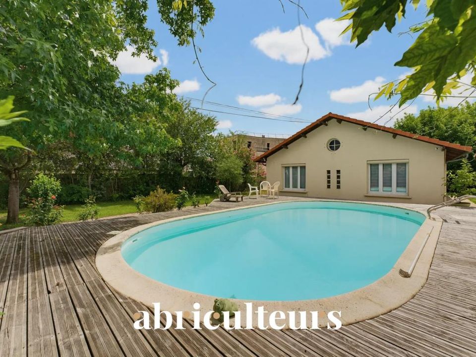 Villa en Bordeaux, Gironde - foto 1