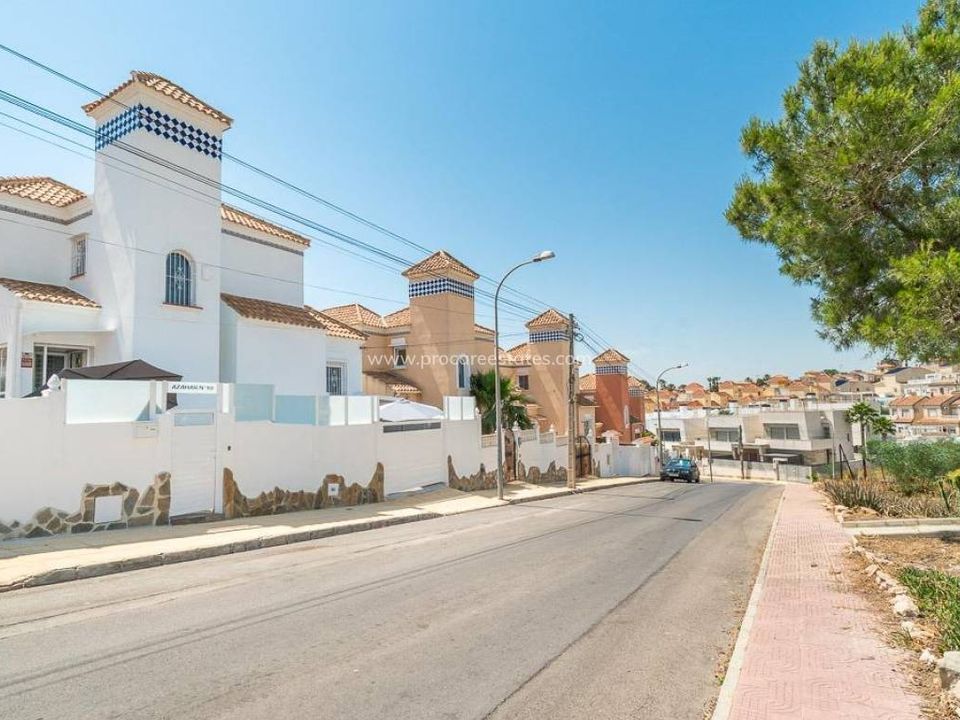 Byhus i San Miguel De Salinas, Alicante - foto 1