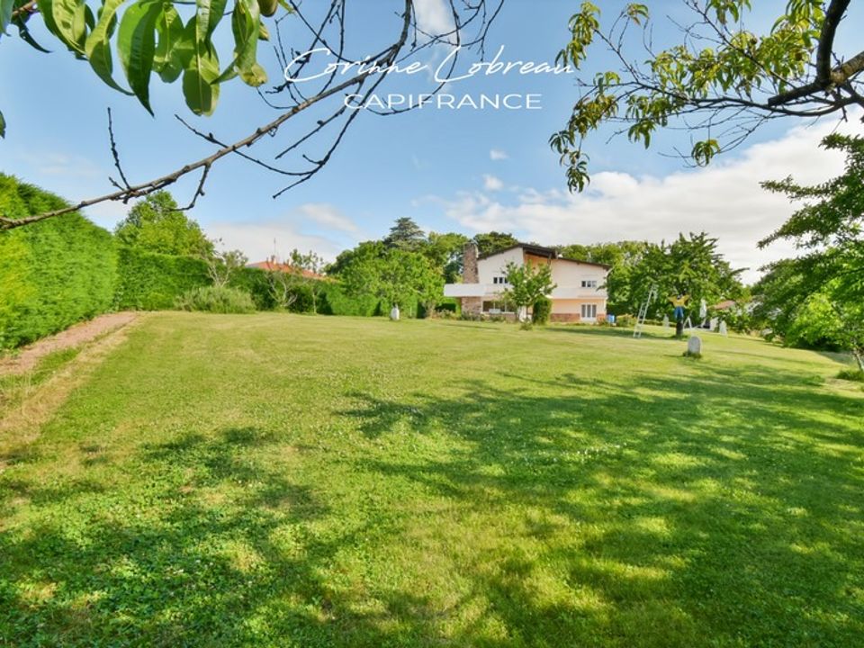 Villa in Charnay-les-Macon, Saone-et-Loire - foto 3
