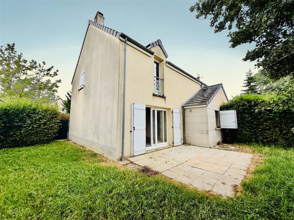 Villa in Varennes-Vauzelles, Nievre - foto 1