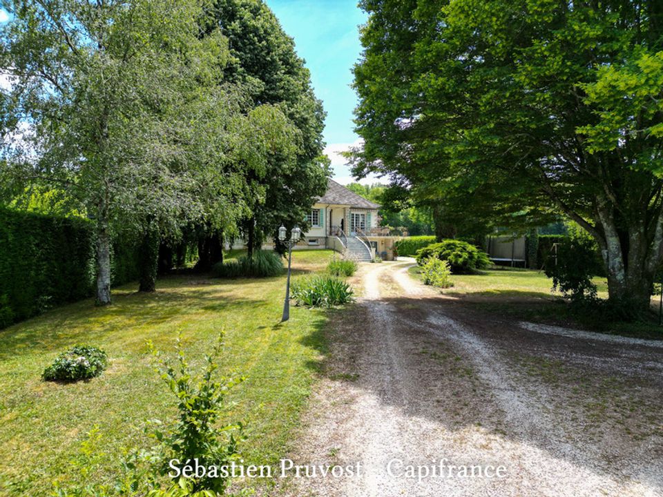 Villa i Saint-Front-la-Riviere, Dordogne - foto 1