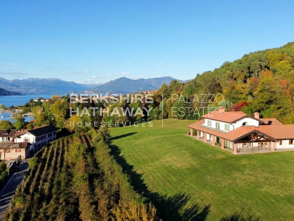 Villa en Ranco, Varese - foto 1
