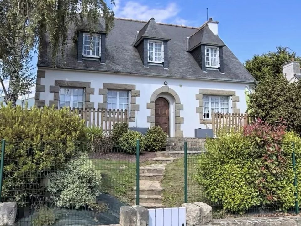 Villa en Guingamp, Cotes-d'Armor - foto 1