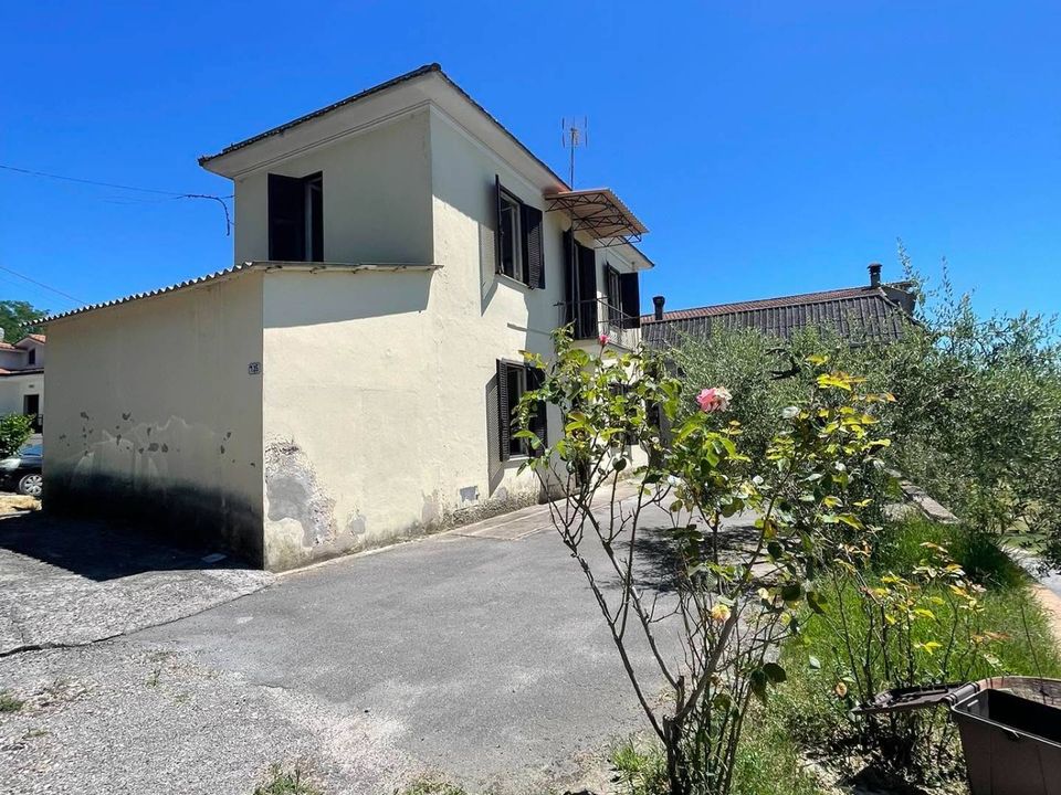 Villa i Frosinone, Frosinone - foto 1
