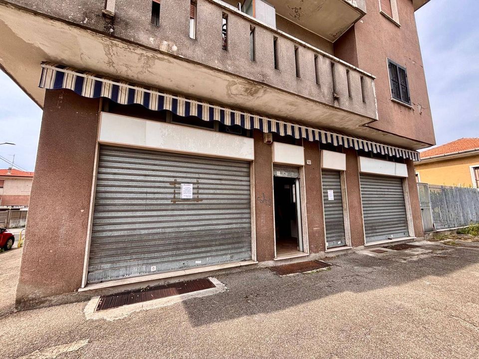 Propiedad comercial en Limbiate, Monza and Brianza - foto 2