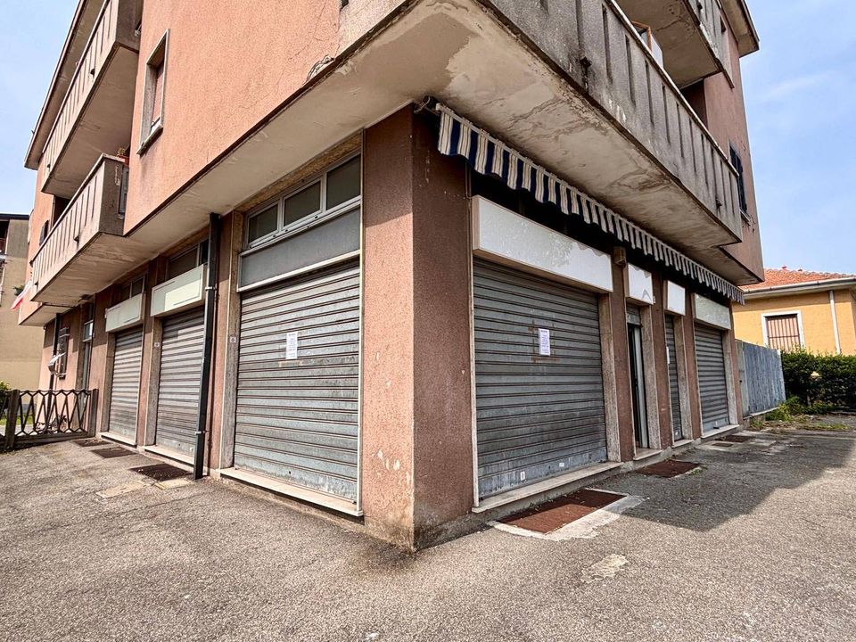 Propiedad comercial en Limbiate, Monza and Brianza - foto 3