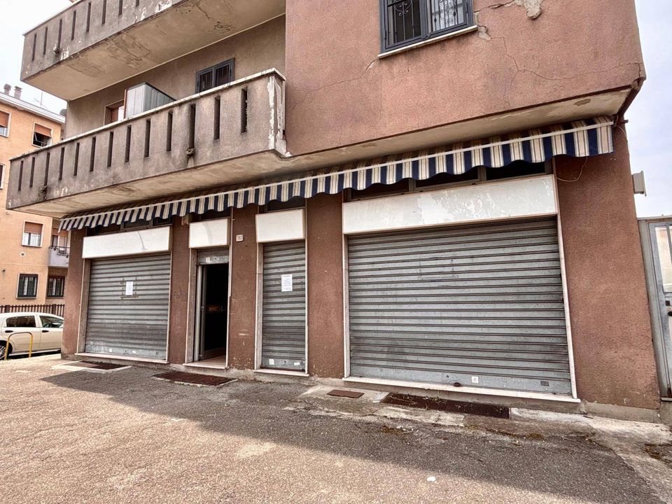 Propiedad comercial en Limbiate, Monza and Brianza - foto 4