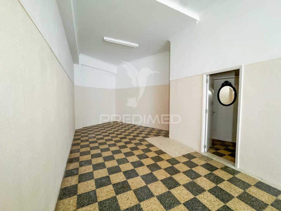 Erhvervsejendom i Almada, Setubal - foto 2