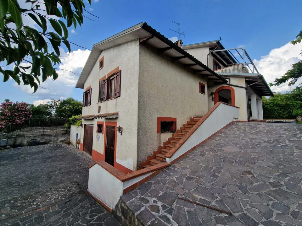 Villa - Montecastrilli, Terni - photo 1