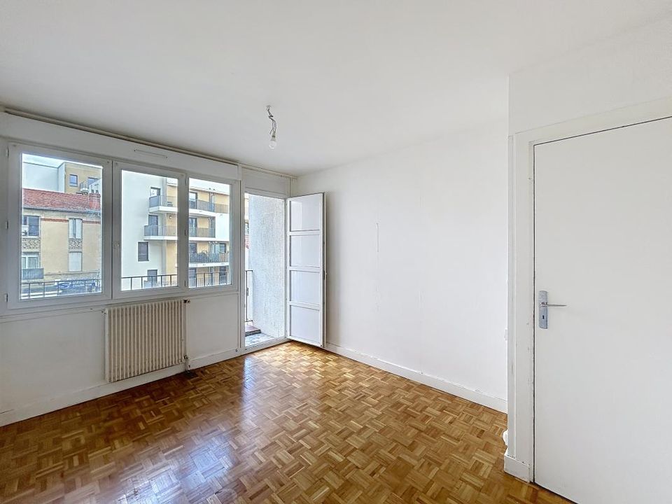 Apartment in Clermont-Ferrand, Puy-de-Dome - photo 1