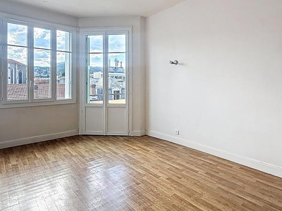 Apartment in Clermont-Ferrand, Puy-de-Dome - photo 3