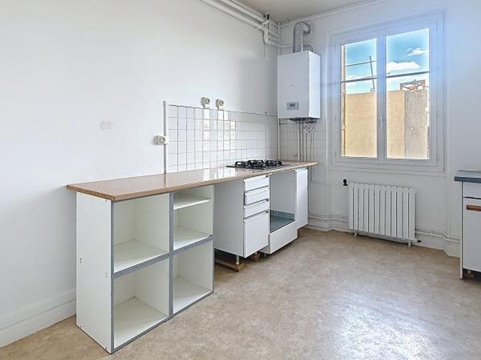 Apartment in Clermont-Ferrand, Puy-de-Dome - photo 5
