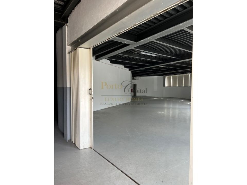 L'establiment comercial a Moreira, Porto - foto 2