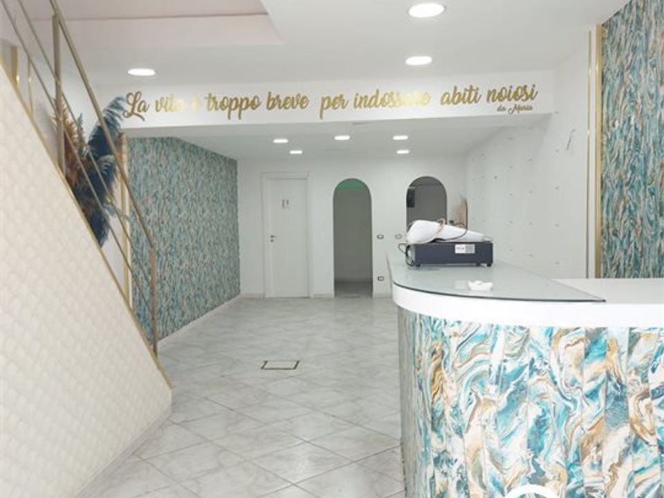 L'establiment comercial a Caivano, Naples - foto 1