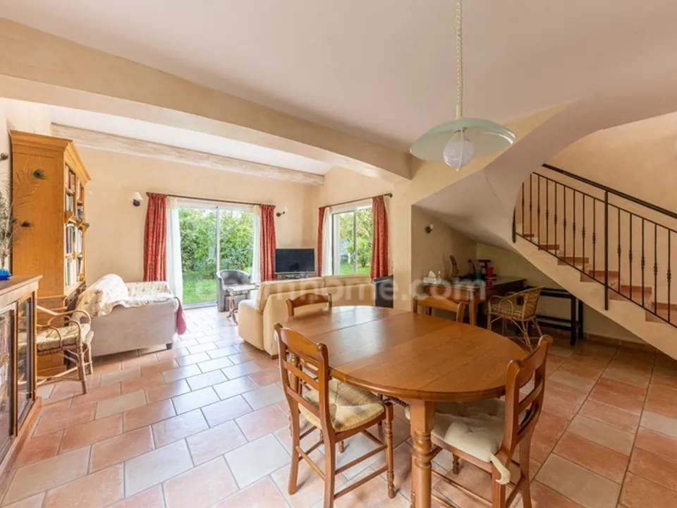 Villa a Estoublon, Alpes-de-Haute-Provence - foto 1