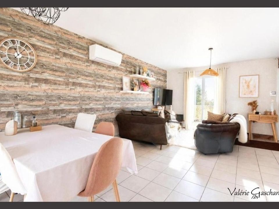 Villa in Saint-Seurin-sur-l'Isle, Gironde - foto 3