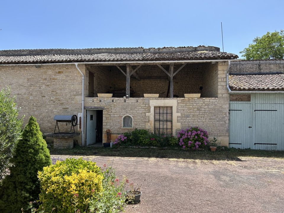 Dorpshuis in Pamproux, Deux-Sevres - foto 3