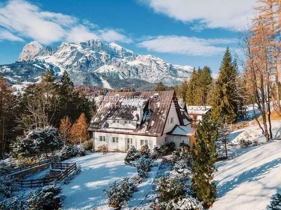 Villa in Cortina D'Ampezzo, Belluno - foto 1
