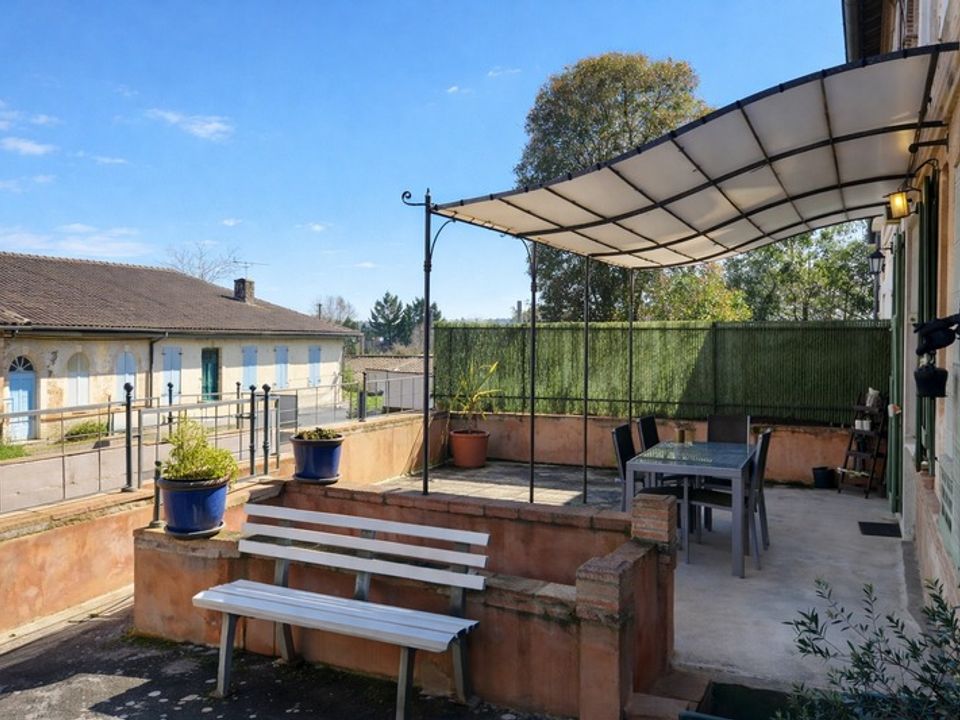 Villa in Montaigut-sur-Save, Haute-Garonne - foto 1
