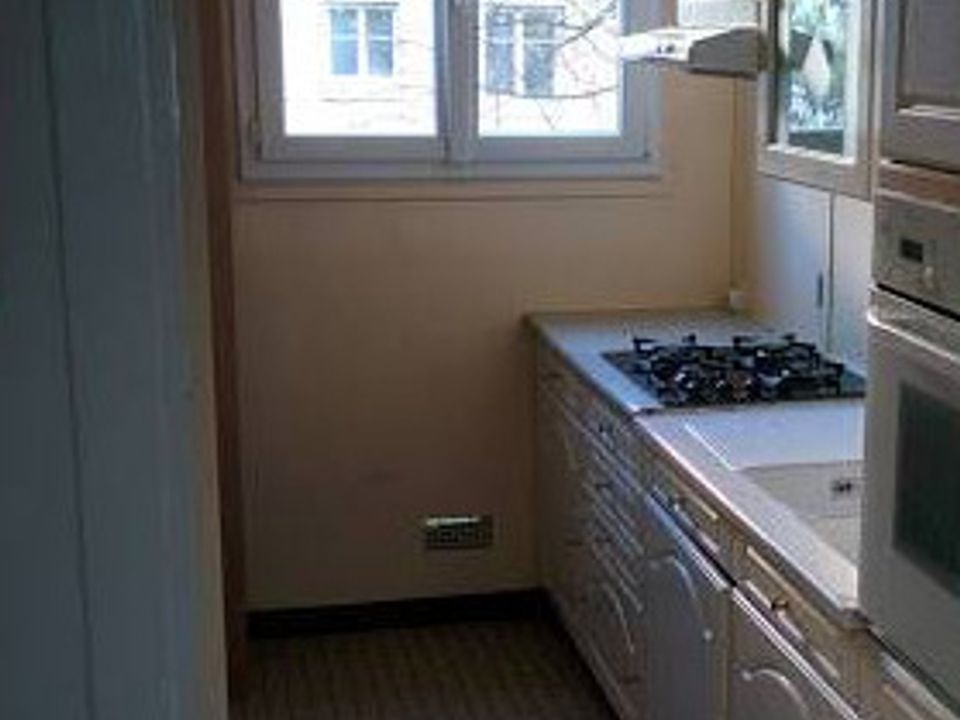 Apartment in Choisy-le-Roi, Val-de-Marne - photo 4