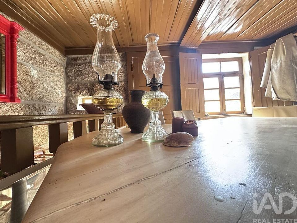 Casa de pueblo en Sernancelhe, Viseu - foto 1