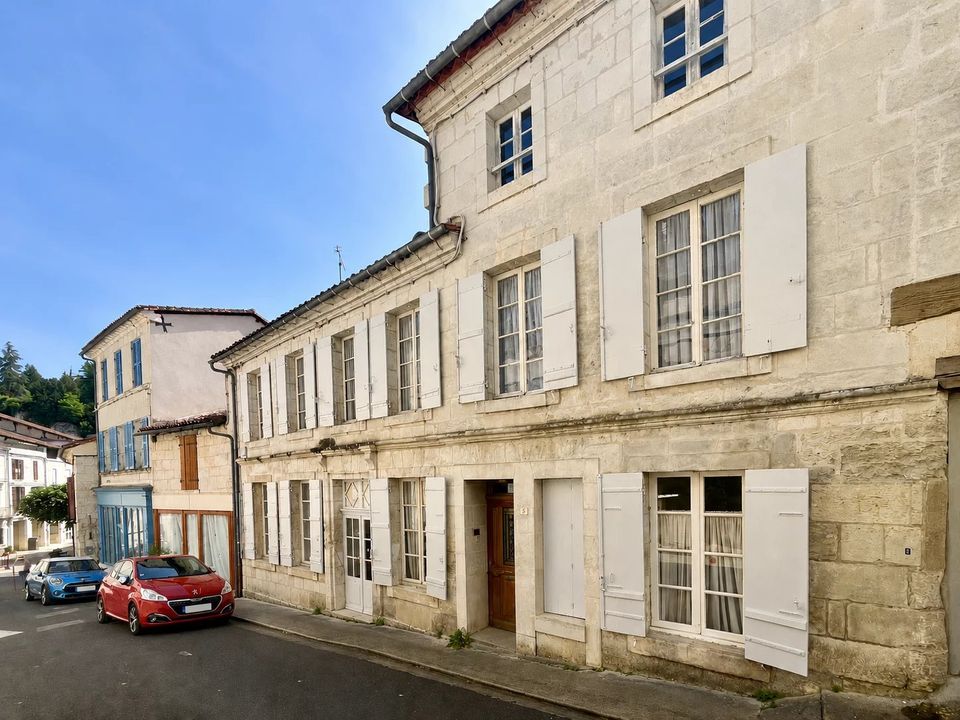Villa i Aubeterre-sur-Dronne, Charente - foto 1