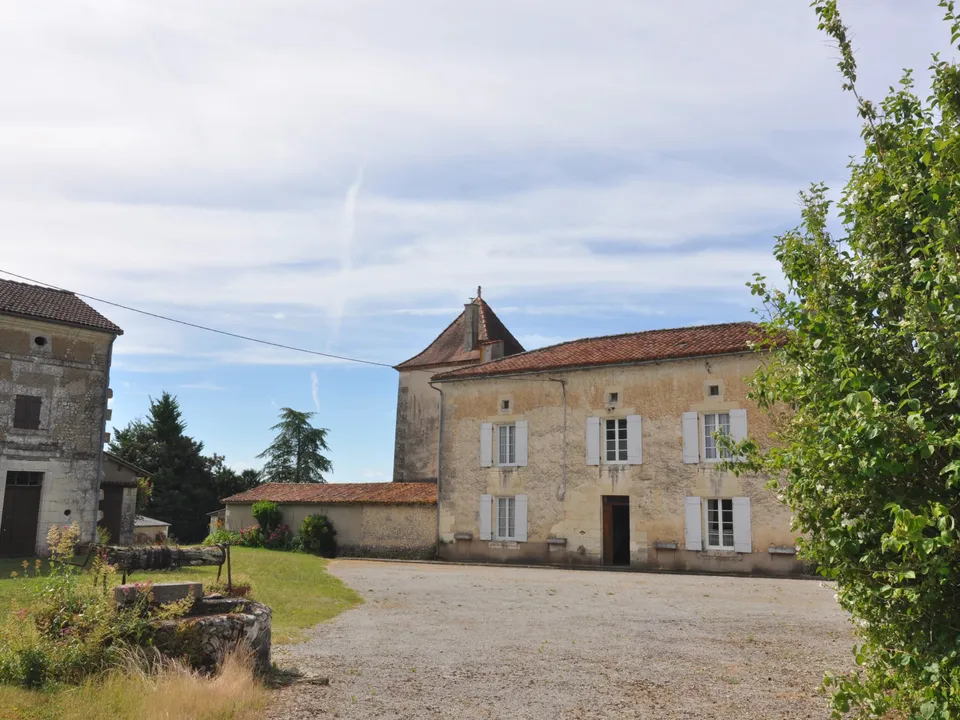 Villa i Aubeterre-sur-Dronne, Charente - foto 1