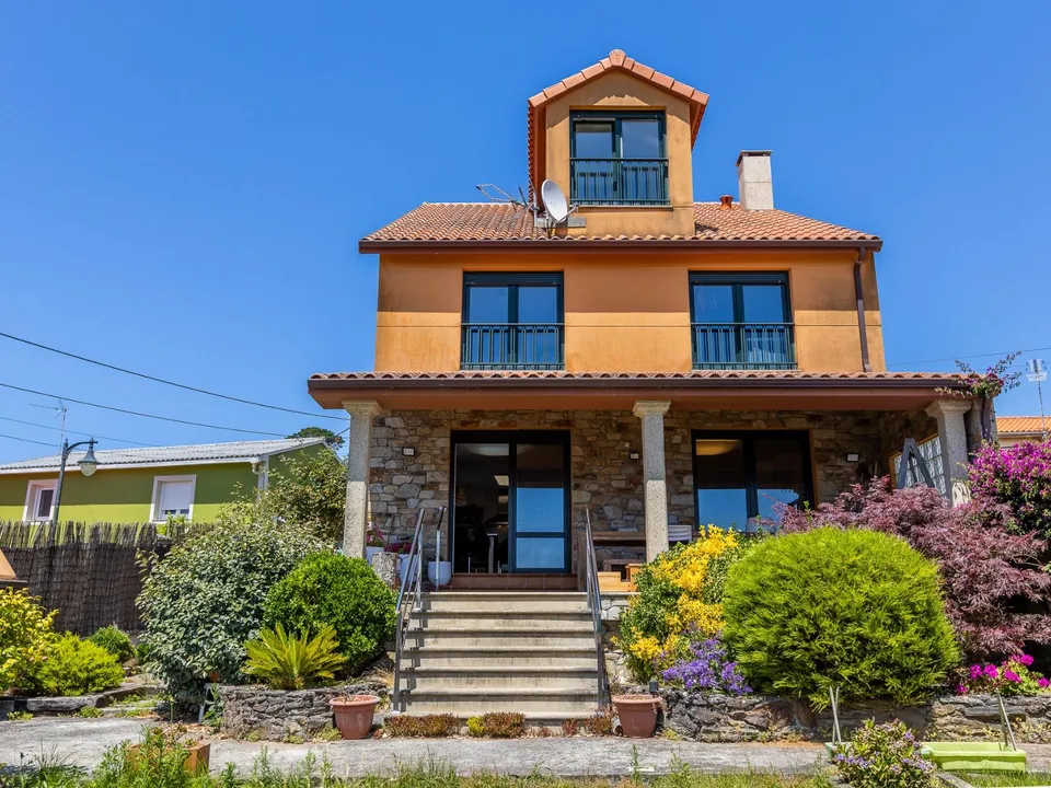 Villa en Oleiros, Coruna - foto 1