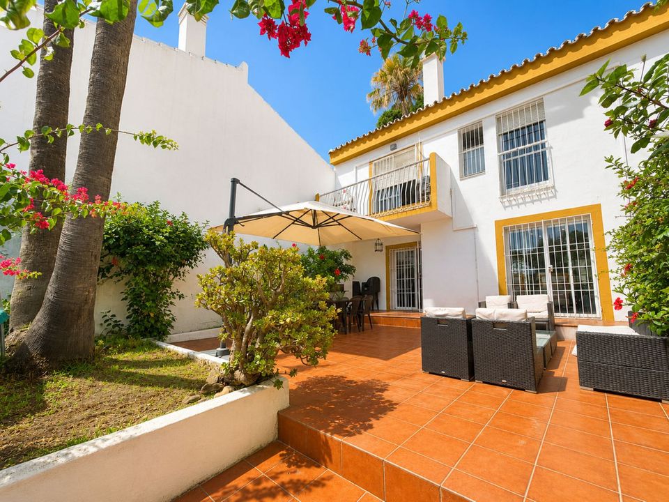 Masia a El Chaparral, Malaga - foto 1