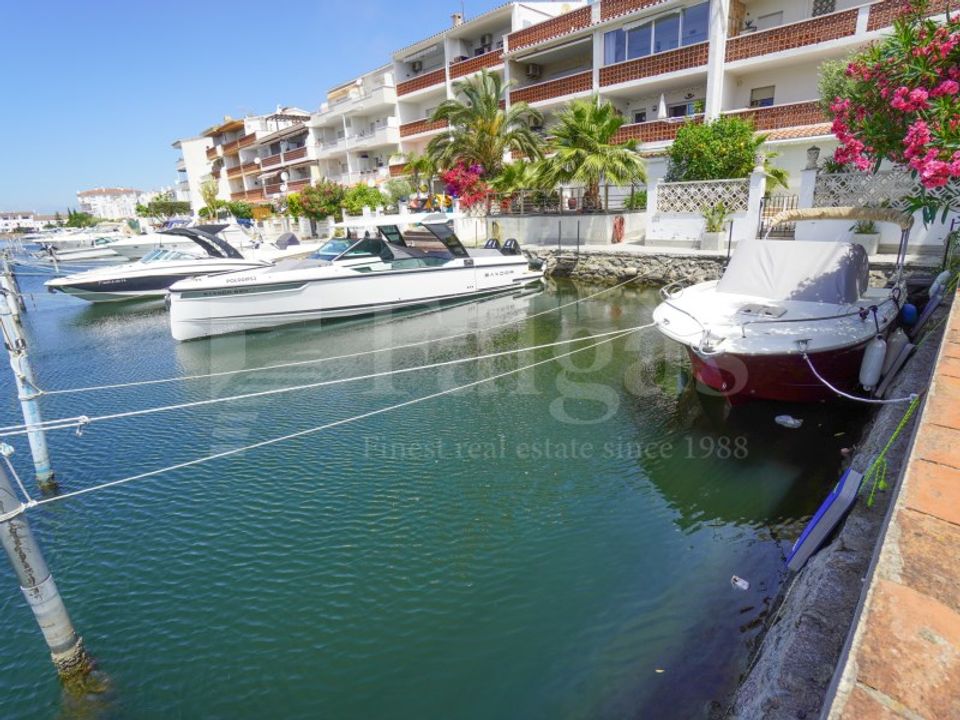 Lejlighed i Empuriabrava, Gerona - foto 2