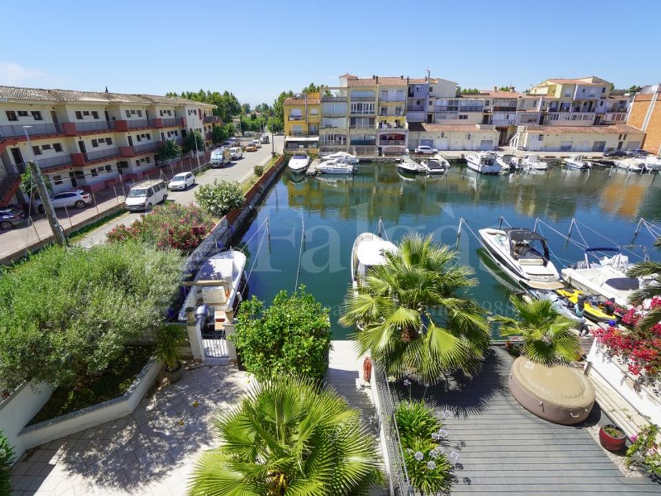 Lejlighed i Empuriabrava, Gerona - foto 3