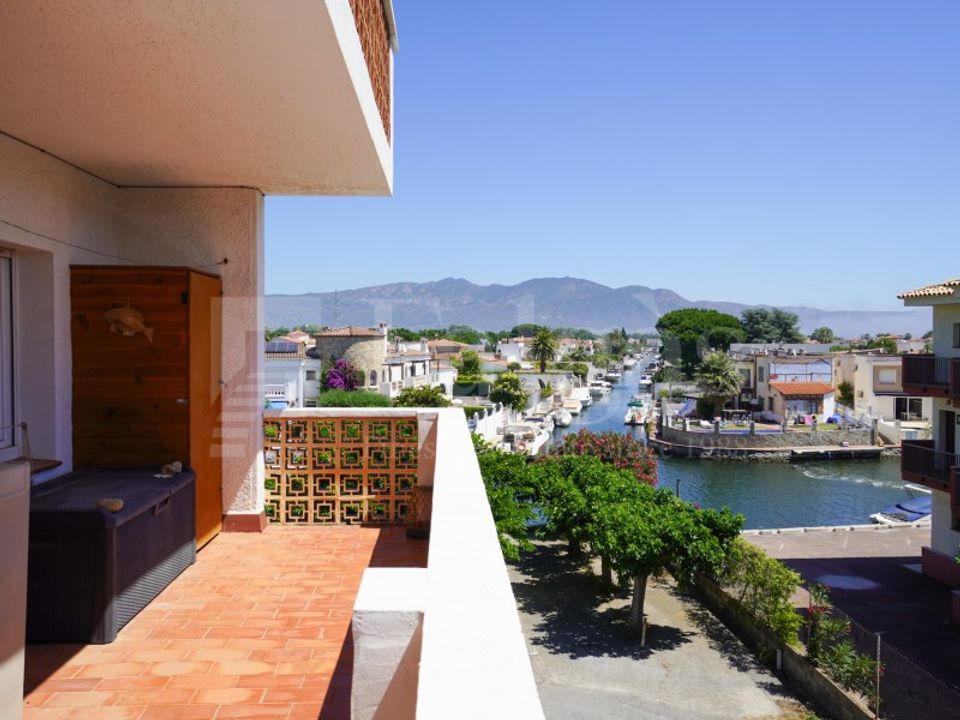 Lejlighed i Empuriabrava, Gerona - foto 4