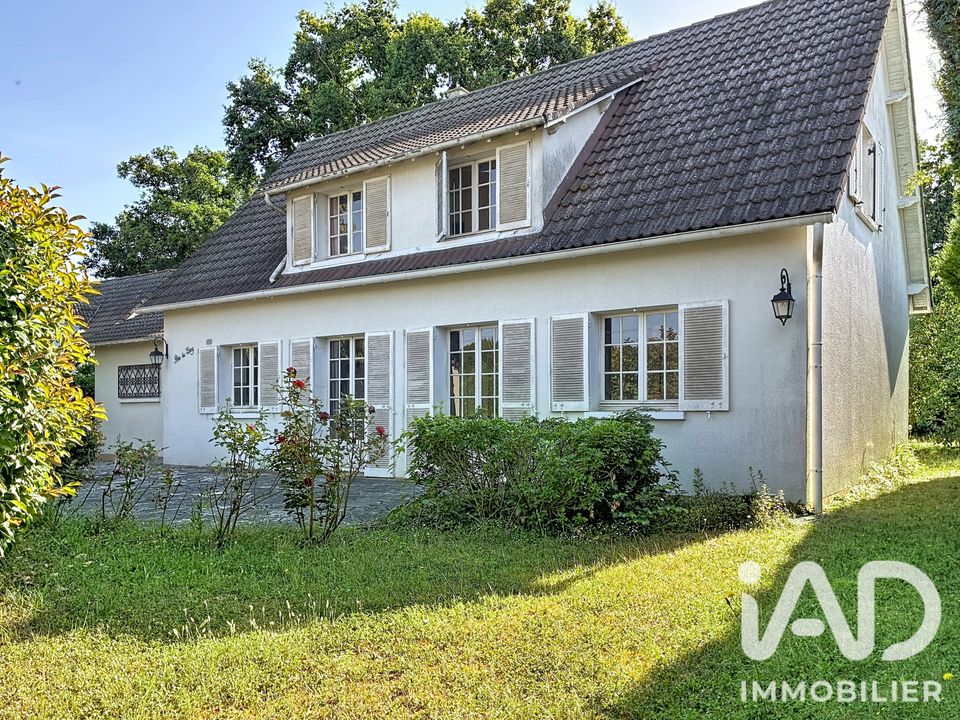 Villa in Nargis, Loiret - foto 1