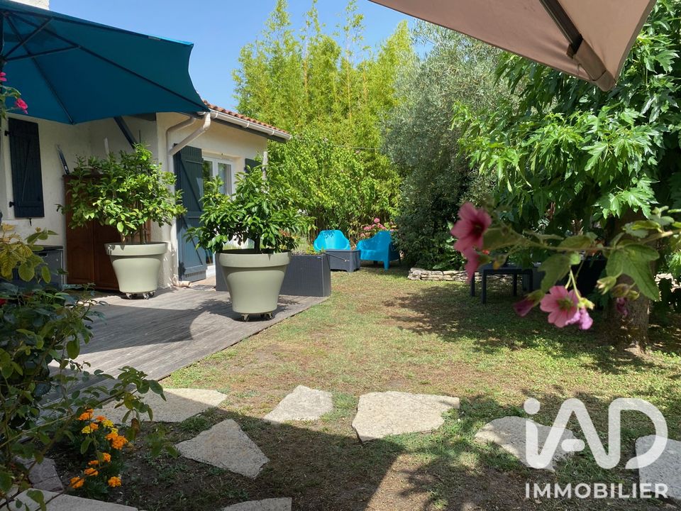 Villa i Saint-Médard-en-Jalles, Gironde - foto 1