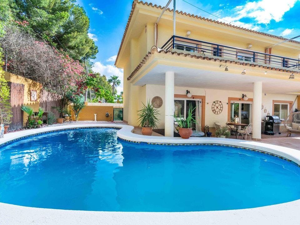 Villa i Alfaz del Pi, Alicante - foto 1